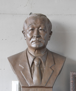 이호왕박사 흉상